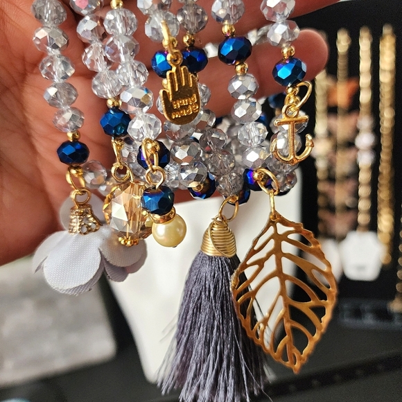 Hand Made Set of 7 AB Blue Crystal Glass Bracelets with Gold Charms Semanario - Picture 6 of 7